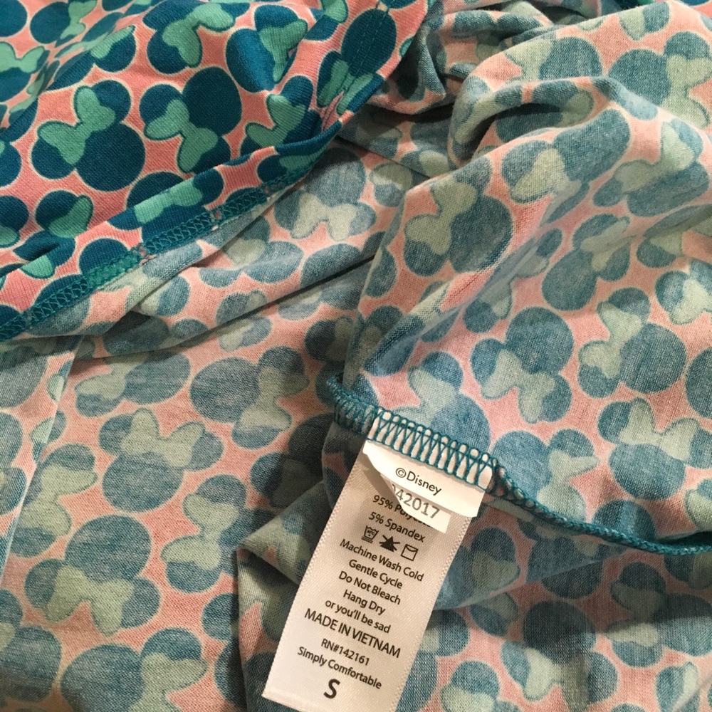 LuLaRoe Disney Minnie Mouse Irma Top S FREE SHIP - Picture 5 of 5